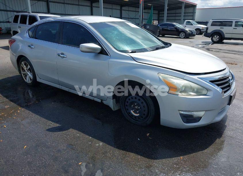 2013 Nissan Altima 2.5 SV (VIN 1N4AL3AP4DC196236) main photo