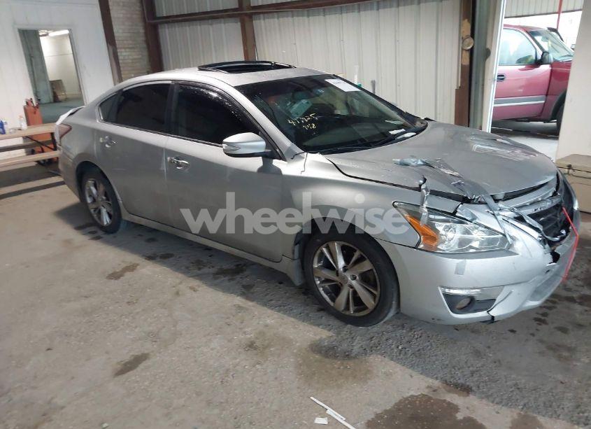2013 Nissan Altima 2.5 SV (VIN 1N4AL3AP4DC221779) main photo