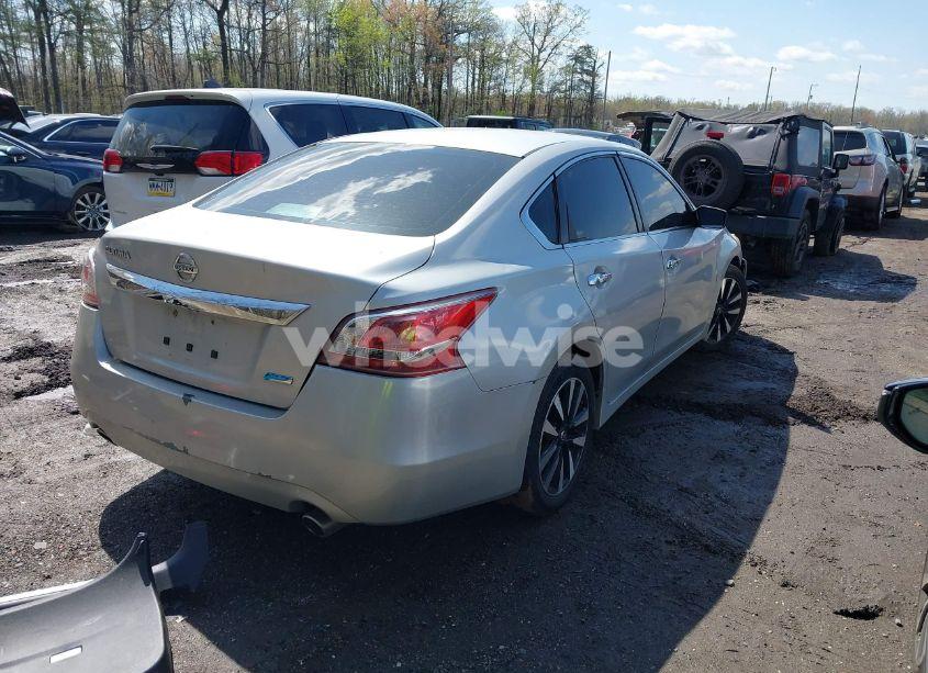 Photo 4 of 2013 Nissan Altima 2.5 S (VIN 1N4AL3AP4DC267323)