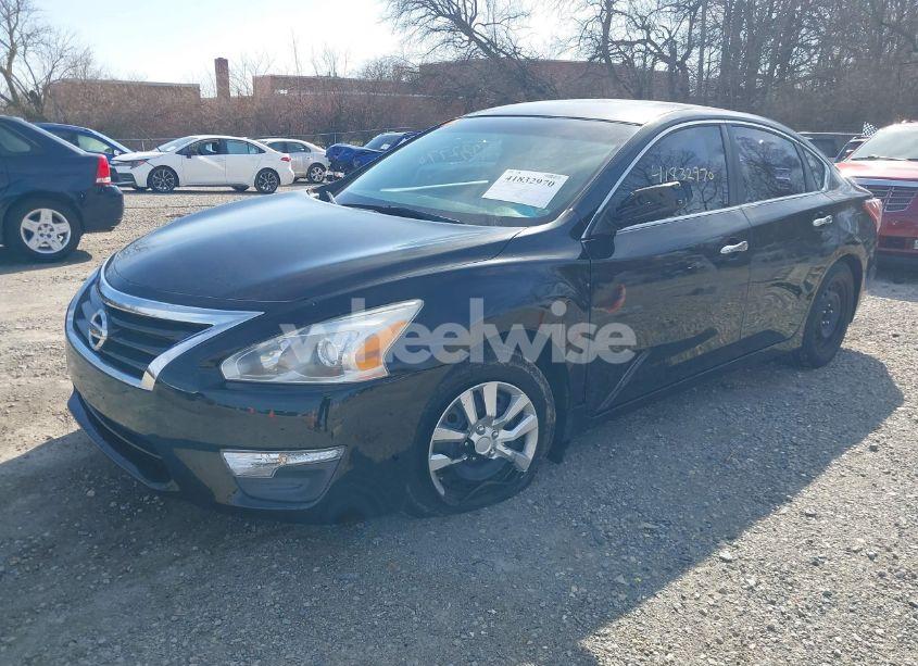 Photo 2 of 2013 Nissan Altima 2.5 S (VIN 1N4AL3AP4DC910253)