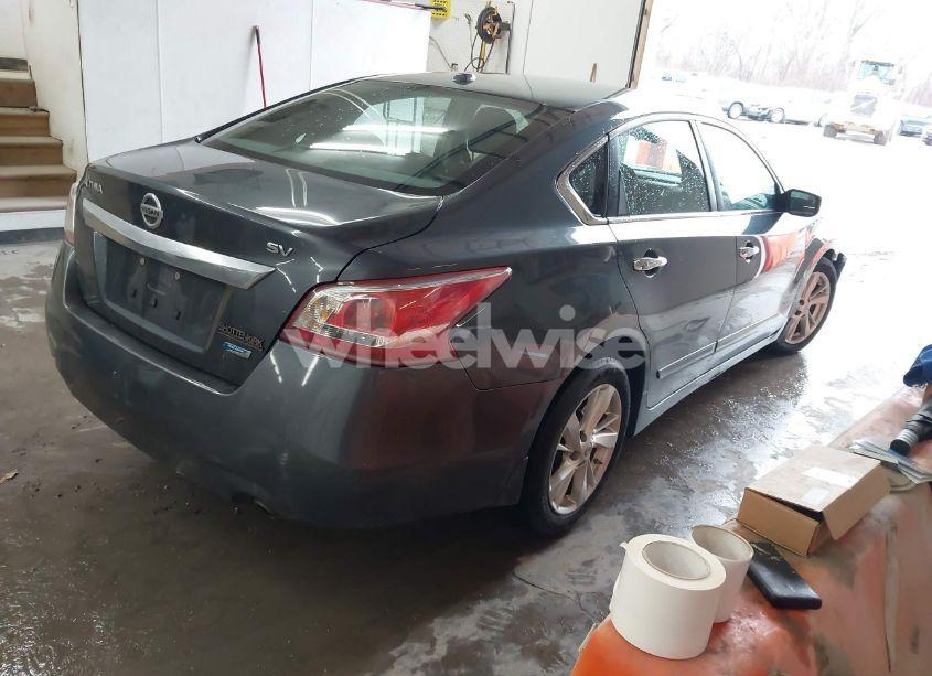 Photo 4 of 2013 Nissan Altima 2.5 SV (VIN 1N4AL3AP4DC917946)