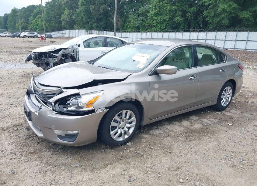 Photo 2 of 2013 Nissan Altima 2.5 S (VIN 1N4AL3AP4DN413675)