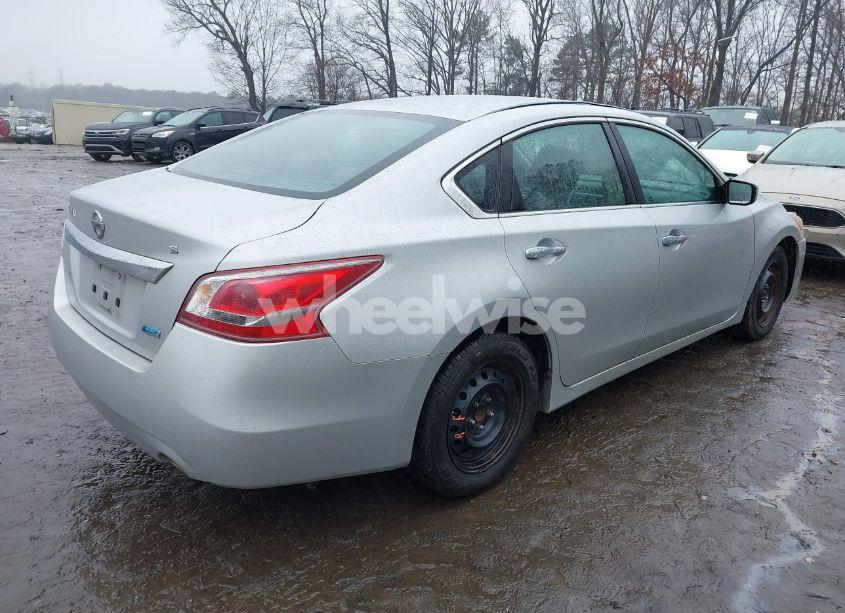 Photo 4 of 2013 Nissan Altima 2.5 S (VIN 1N4AL3AP4DN461841)