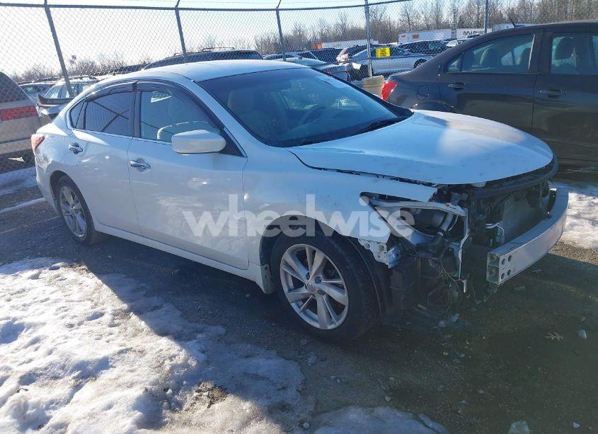 2013 Nissan Altima 2.5 SV (VIN 1N4AL3AP4DN480552) main photo