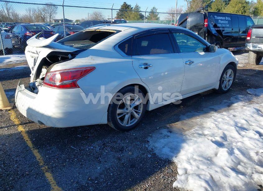 Photo 4 of 2013 Nissan Altima 2.5 SV (VIN 1N4AL3AP4DN480552)