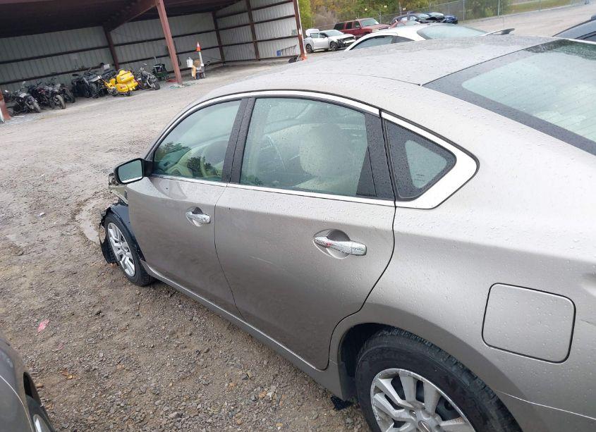 Photo 15 of 2013 Nissan Altima 2.5 S (VIN 1N4AL3AP4DN508043)