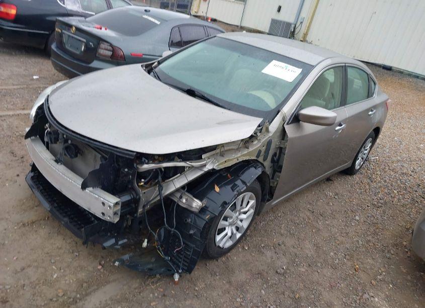 Photo 2 of 2013 Nissan Altima 2.5 S (VIN 1N4AL3AP4DN508043)