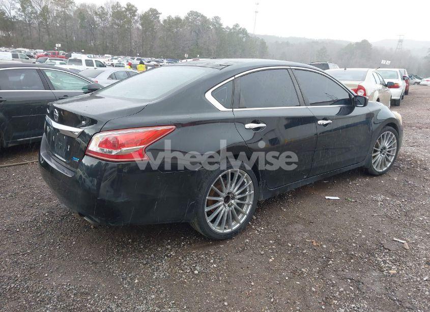 Photo 4 of 2013 Nissan Altima 2.5 S (VIN 1N4AL3AP4DN509869)