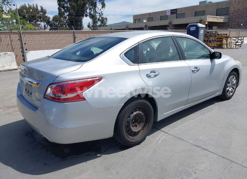 Photo 4 of 2013 Nissan Altima 2.5 S (VIN 1N4AL3AP4DN517857)