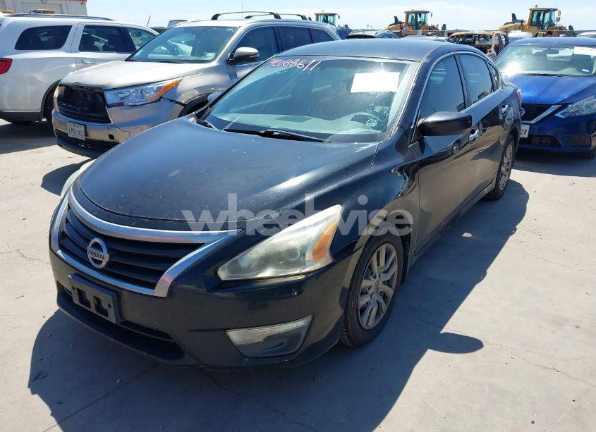 Photo 2 of 2013 Nissan Altima 2.5 S (VIN 1N4AL3AP4DN542855)