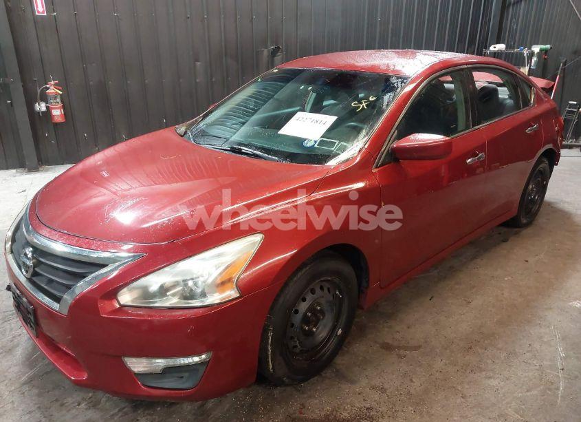Photo 2 of 2013 Nissan Altima 2.5 S (VIN 1N4AL3AP4DN549918)