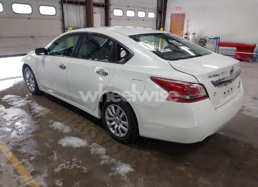 Photo 3 of 2013 Nissan Altima 2.5 S (VIN 1N4AL3AP4DN558800)
