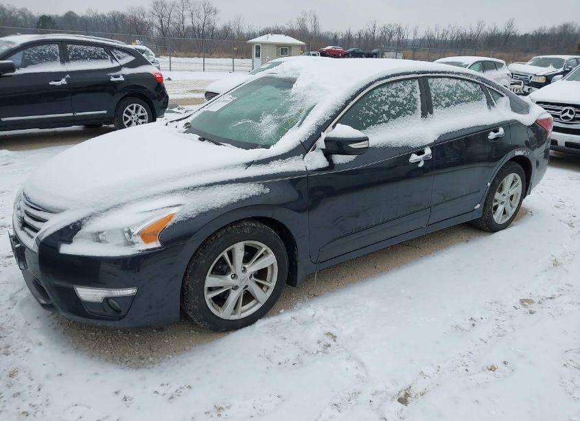 Photo 2 of 2013 Nissan Altima 2.5 SL (VIN 1N4AL3AP4DN565729)