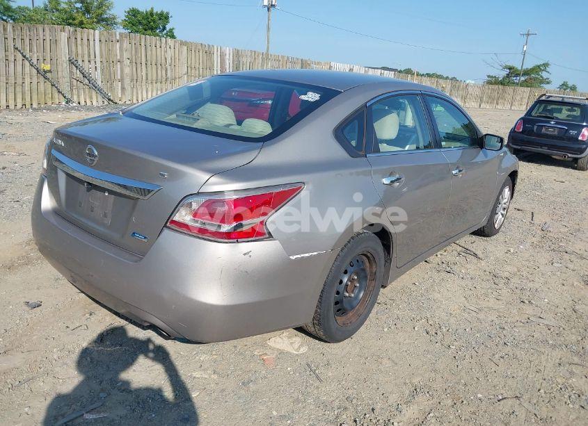 Photo 4 of 2014 Nissan Altima 2.5 S (VIN 1N4AL3AP4EC117584)