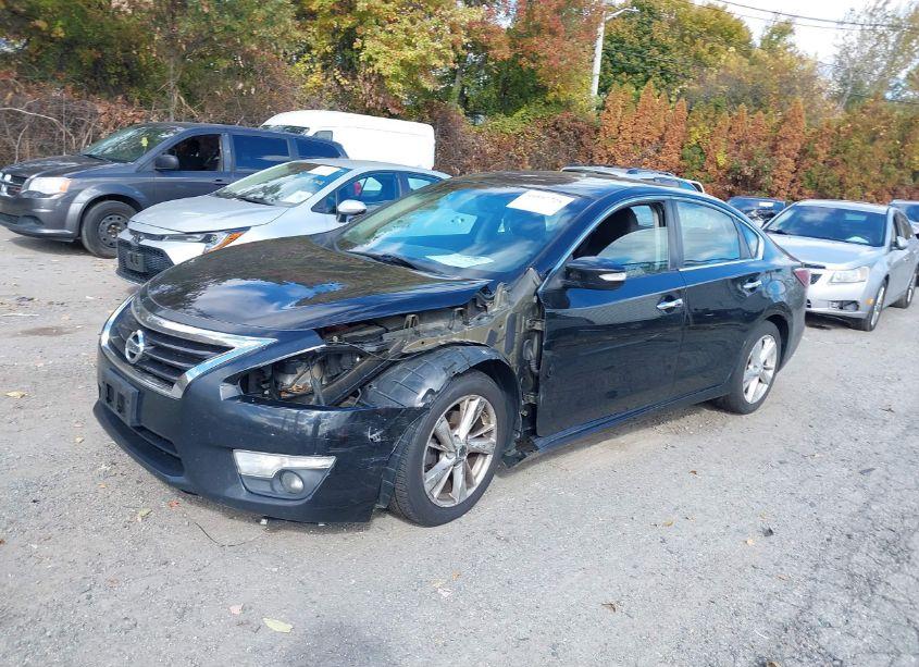 Photo 2 of 2014 Nissan Altima 2.5 SV (VIN 1N4AL3AP4EC154103)