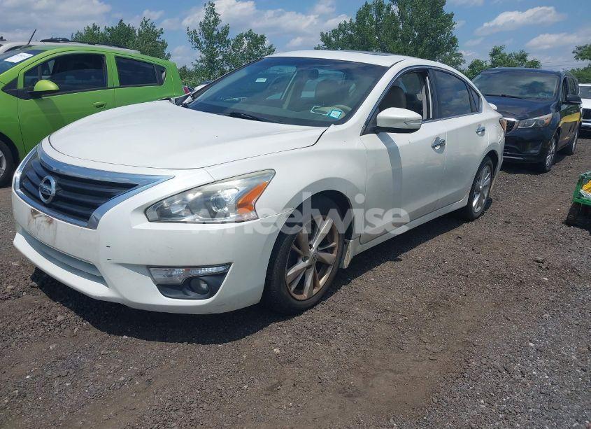 Photo 2 of 2014 Nissan Altima 2.5 SL (VIN 1N4AL3AP4EC175548)
