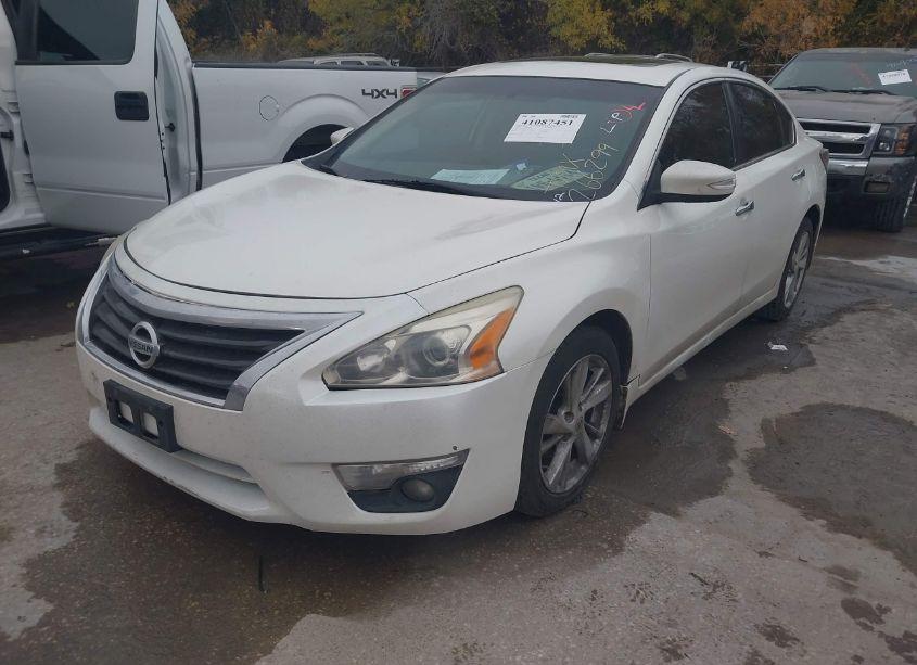 Photo 2 of 2014 Nissan Altima 2.5 SV (VIN 1N4AL3AP4EC266299)