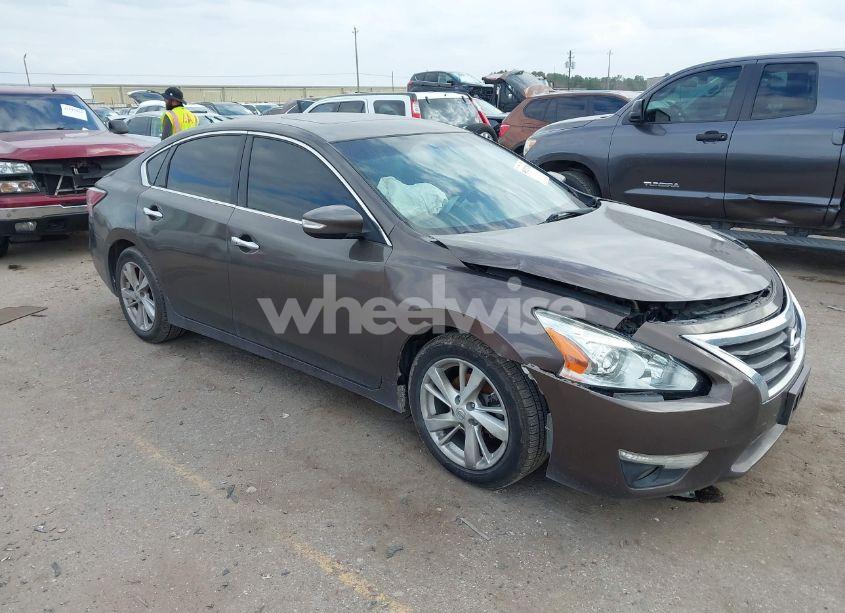 2014 Nissan Altima 2.5 SV (VIN 1N4AL3AP4EC268747) main photo