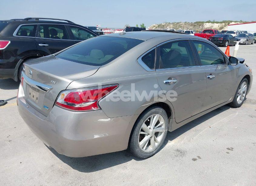 Photo 4 of 2014 Nissan Altima 2.5 SV (VIN 1N4AL3AP4EN212134)
