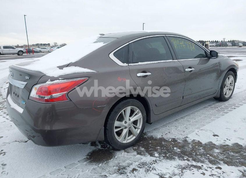 Photo 4 of 2014 Nissan Altima 2.5 SV (VIN 1N4AL3AP4EN245909)