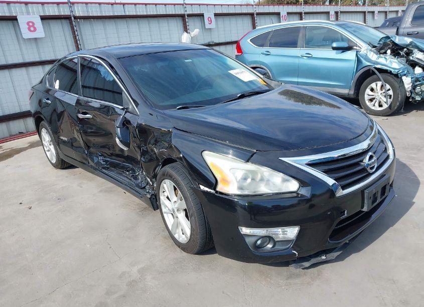 2014 Nissan Altima 2.5 SV (VIN 1N4AL3AP4EN248843) main photo
