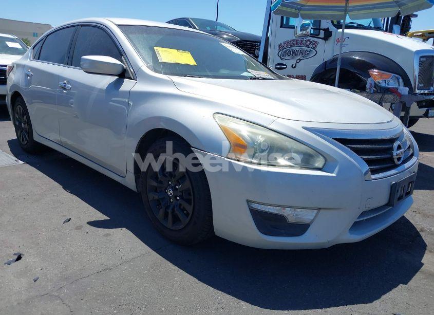2014 Nissan Altima 2.5 S (VIN 1N4AL3AP4EN254058) main photo