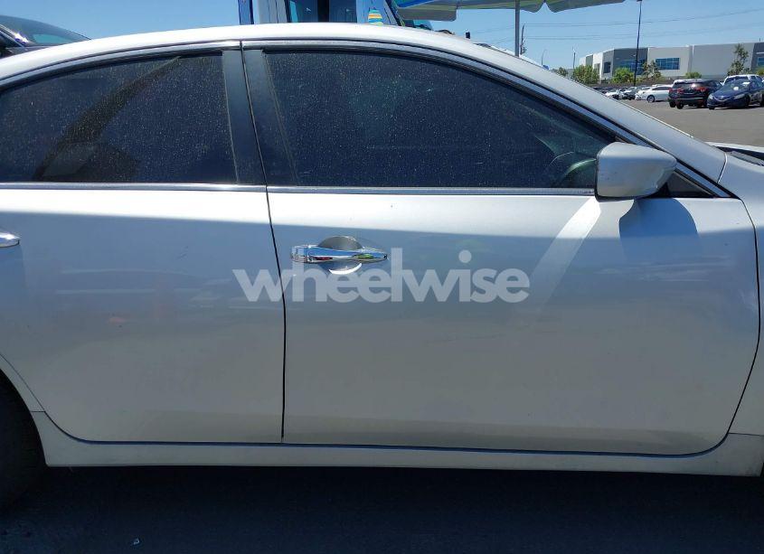 Photo 13 of 2014 Nissan Altima 2.5 S (VIN 1N4AL3AP4EN254058)