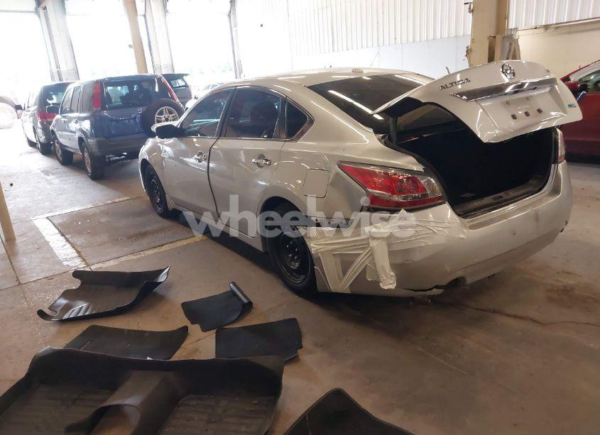 Photo 3 of 2014 Nissan Altima 2.5 S (VIN 1N4AL3AP4EN257400)