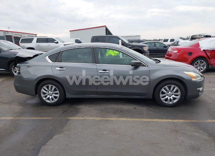 Photo 13 of 2014 Nissan Altima 2.5/2.5 S/2.5 SL/2.5 SV (VIN 1N4AL3AP4EN337960)