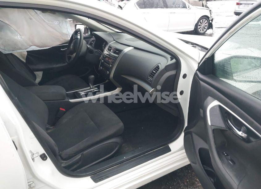 Photo 5 of 2014 Nissan Altima 2.5/2.5 S/2.5 SL/2.5 SV (VIN 1N4AL3AP4EN348862)