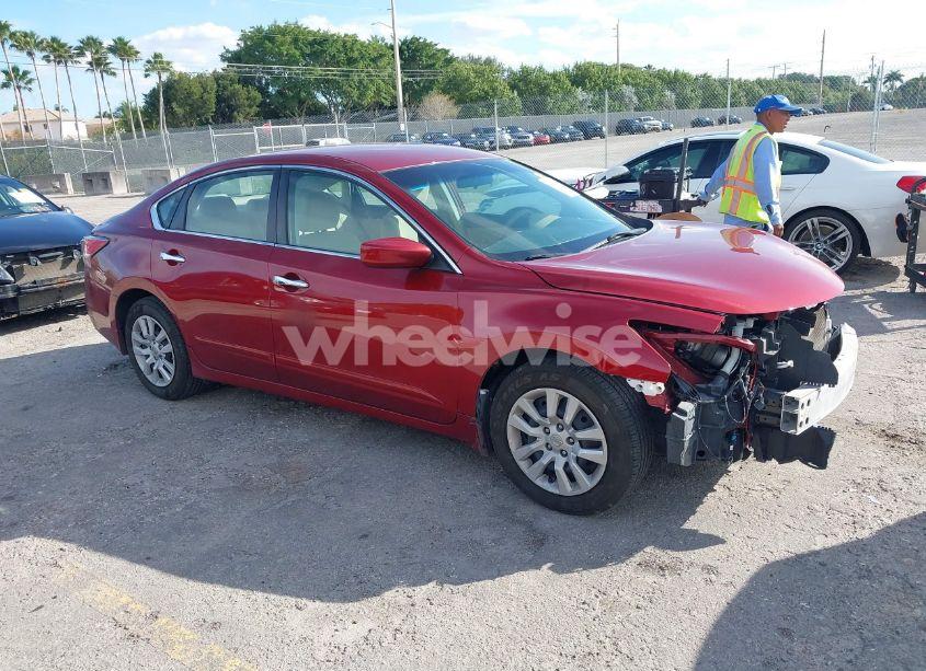 2014 Nissan Altima 2.5 S (VIN 1N4AL3AP4EN390397) main photo