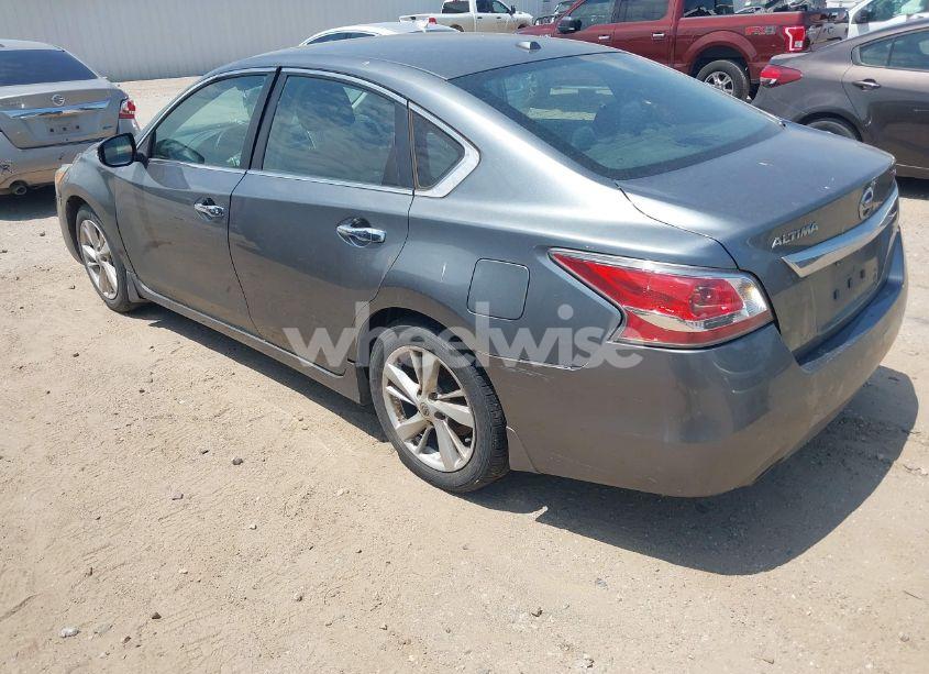 Photo 3 of 2015 Nissan Altima 2.5 SV (VIN 1N4AL3AP4FC110944)