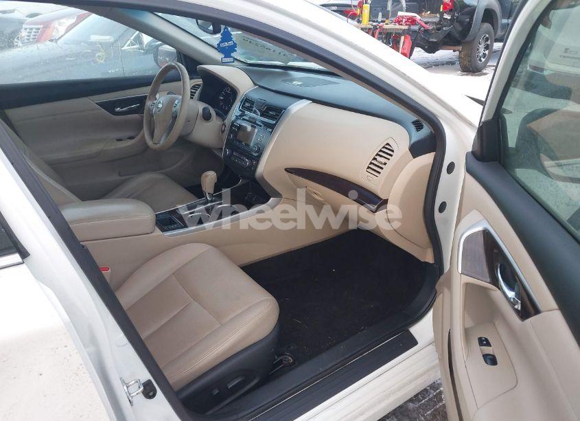 Photo 5 of 2015 Nissan Altima 2.5 SL (VIN 1N4AL3AP4FC111642)