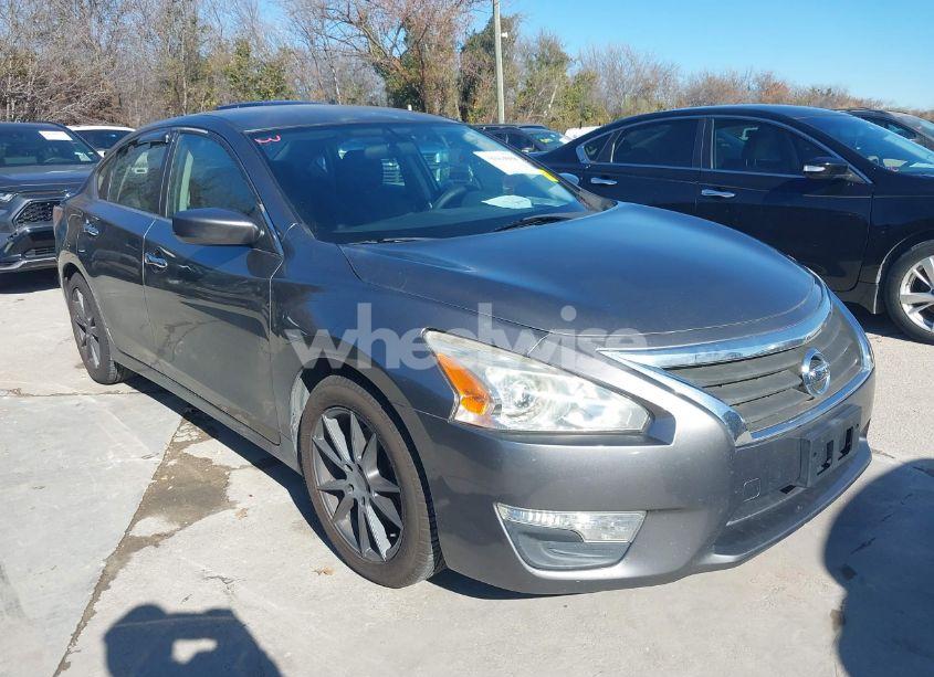 2015 Nissan Altima 2.5/2.5 S/2.5 SL/2.5 SV (VIN 1N4AL3AP4FC139571) main photo