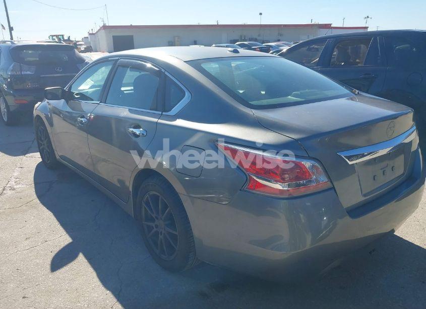 Photo 3 of 2015 Nissan Altima 2.5/2.5 S/2.5 SL/2.5 SV (VIN 1N4AL3AP4FC139571)