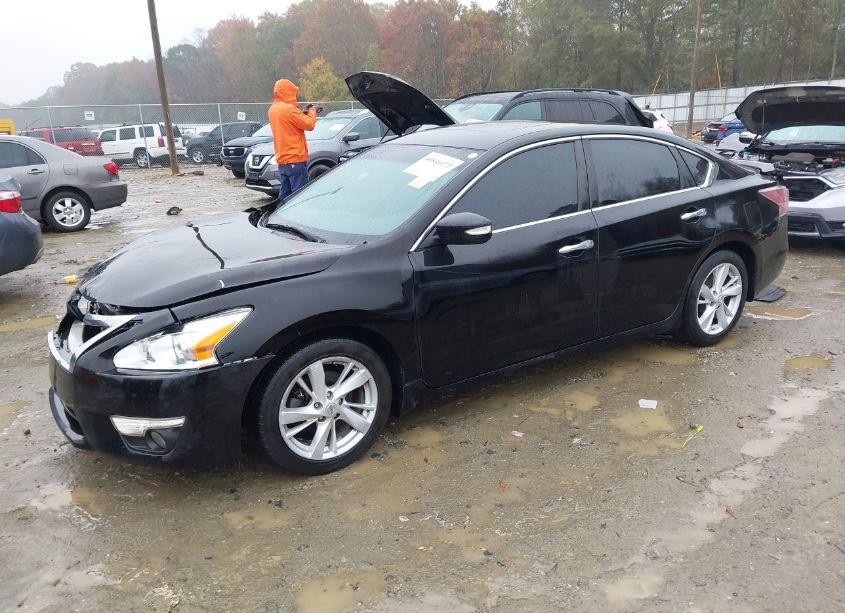 Photo 2 of 2015 Nissan Altima 2.5 SV (VIN 1N4AL3AP4FC156189)