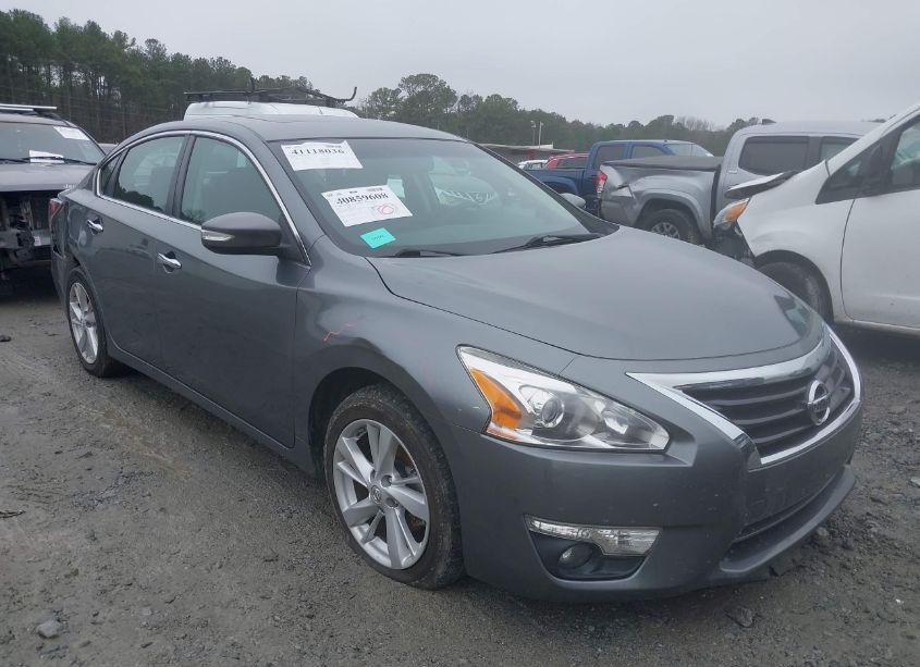2015 Nissan Altima 2.5 SV (VIN 1N4AL3AP4FC175440) main photo