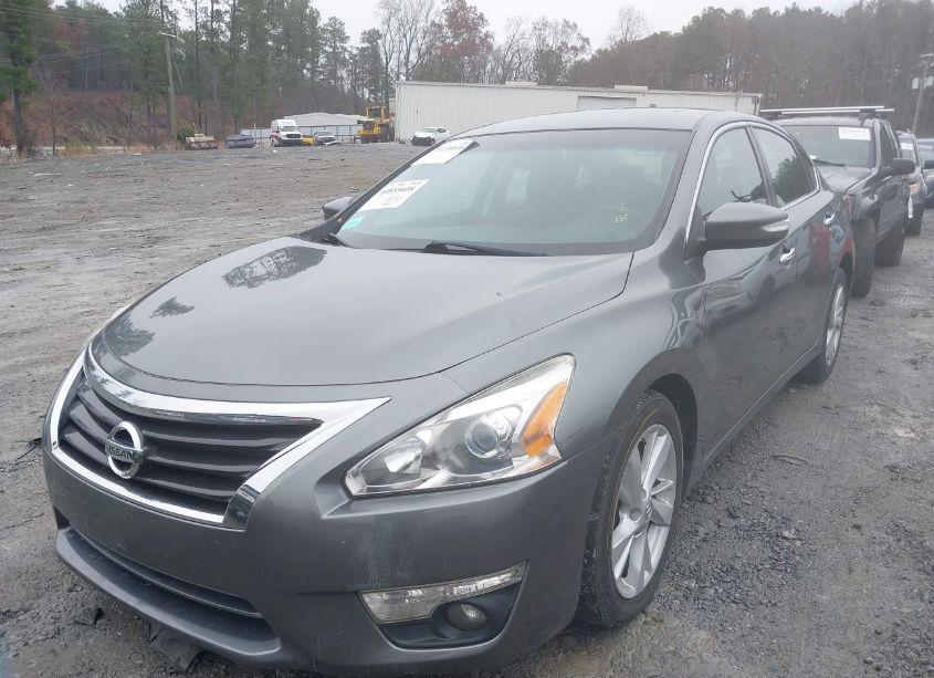 Photo 2 of 2015 Nissan Altima 2.5 SV (VIN 1N4AL3AP4FC175440)
