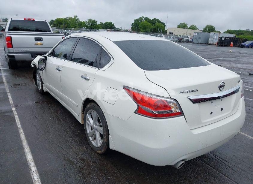 Photo 3 of 2015 Nissan Altima 2.5 SV (VIN 1N4AL3AP4FC179598)