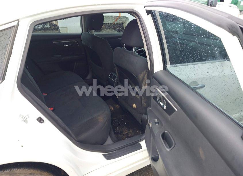 Photo 8 of 2015 Nissan Altima 2.5 SV (VIN 1N4AL3AP4FC179598)