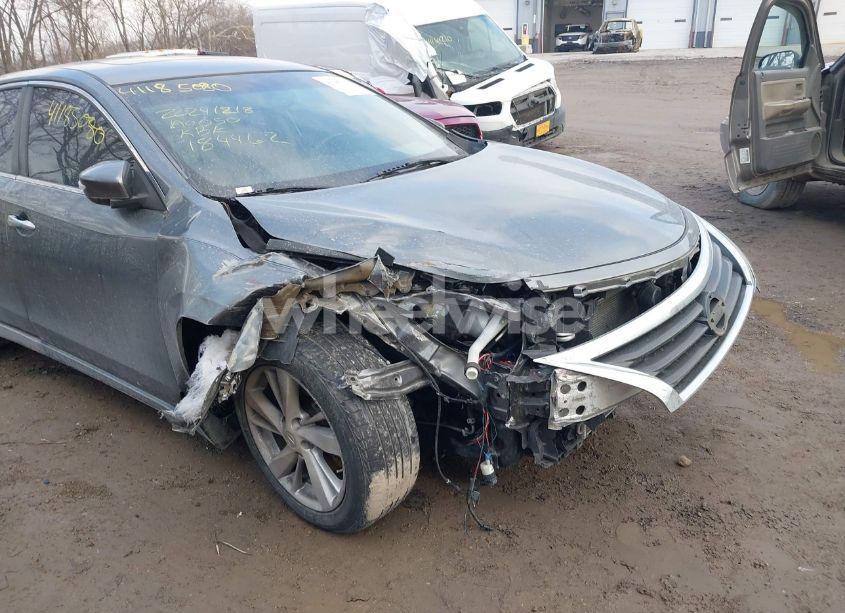 Photo 6 of 2015 Nissan Altima 2.5 SV (VIN 1N4AL3AP4FC184462)