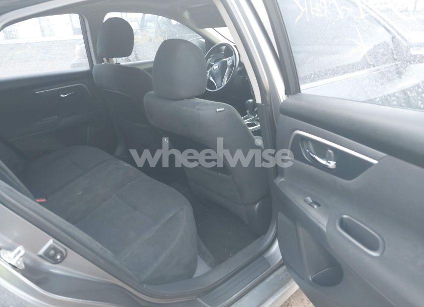 Photo 8 of 2015 Nissan Altima 2.5 SV (VIN 1N4AL3AP4FC184462)