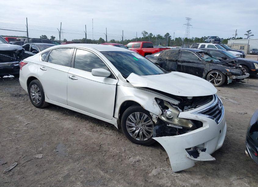 2015 Nissan Altima 2.5 S (VIN 1N4AL3AP4FC187393) main photo