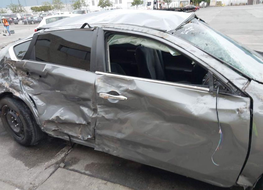 Photo 6 of 2015 Nissan Altima 2.5 S (VIN 1N4AL3AP4FC192559)