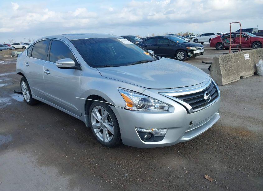 2015 Nissan Altima 2.5 SV (VIN 1N4AL3AP4FC197163) main photo