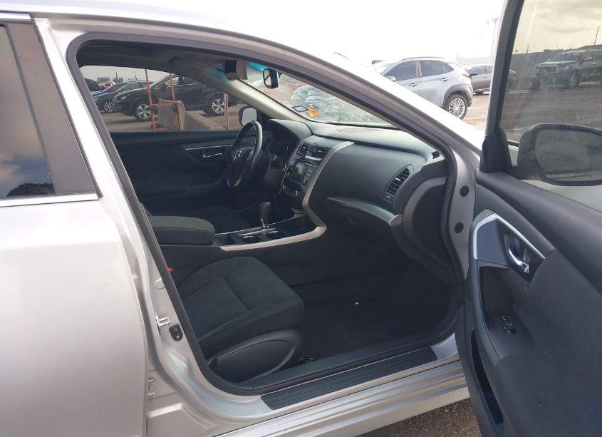 Photo 5 of 2015 Nissan Altima 2.5 SV (VIN 1N4AL3AP4FC197163)