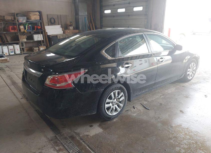 Photo 4 of 2015 Nissan Altima 2.5 S (VIN 1N4AL3AP4FC207562)