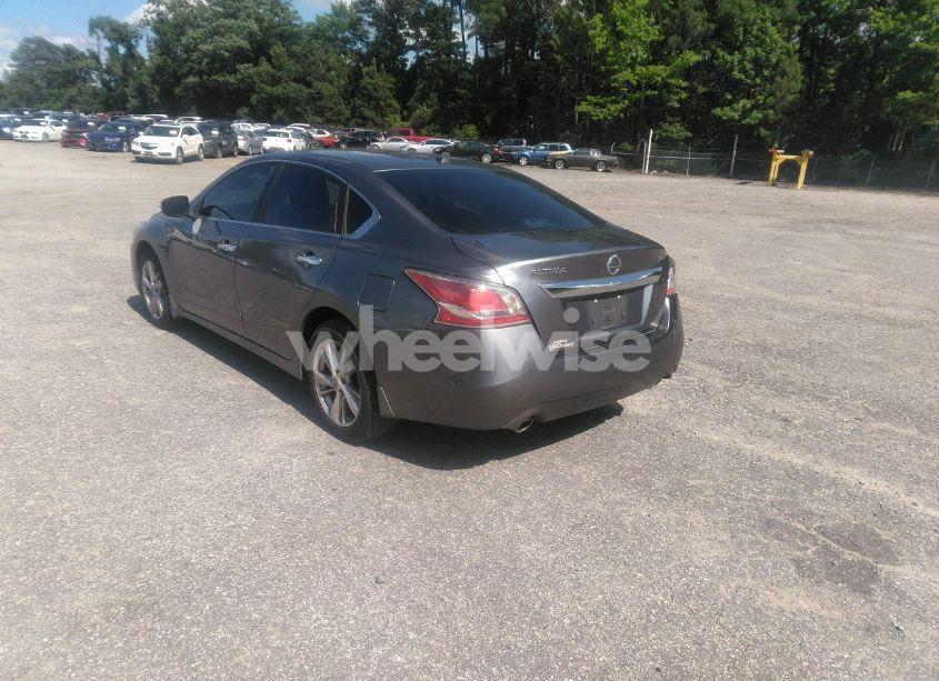 Photo 3 of 2015 Nissan Altima 2.5 SL (VIN 1N4AL3AP4FC230548)