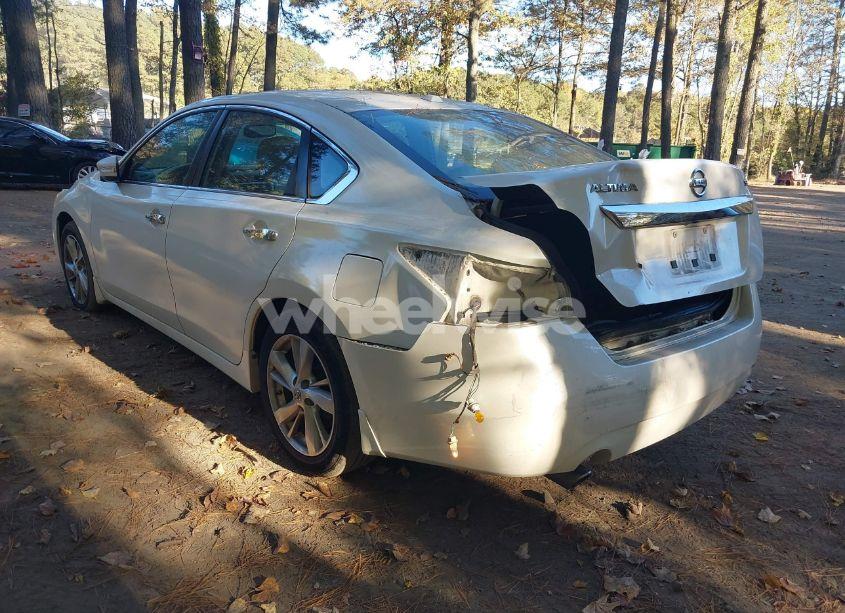 Photo 3 of 2015 Nissan Altima 2.5 SV (VIN 1N4AL3AP4FC234289)