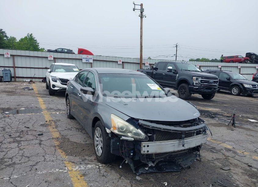 2015 Nissan Altima 2.5/2.5 S/2.5 SL/2.5 SV (VIN 1N4AL3AP4FC282018) main photo